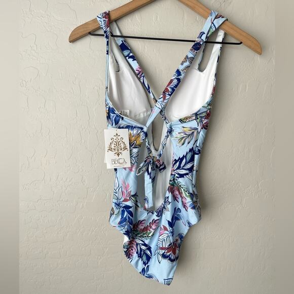 Becca by Rebecca Virtue Standard Print Play Cut Out One Piece Swimsuit NWT small - Picture 4 of 8